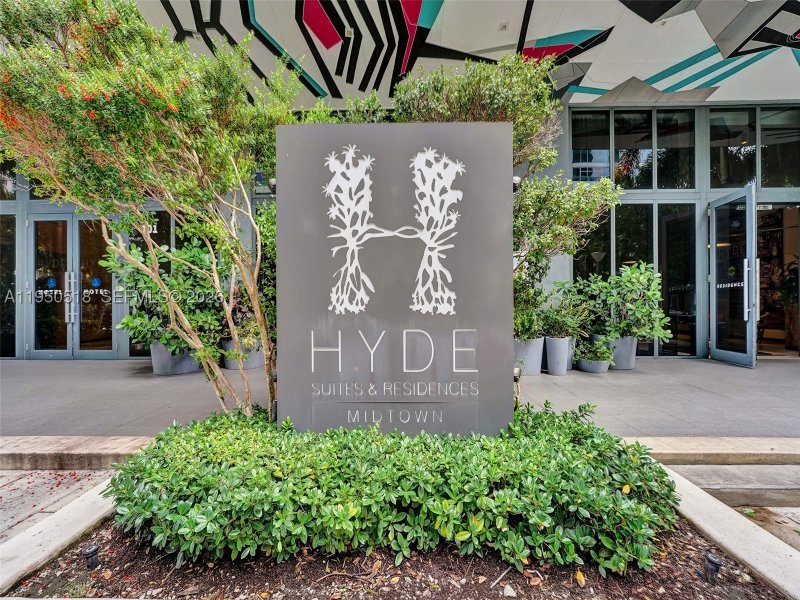 Apartment for rent at Hyde Midtown 2806A