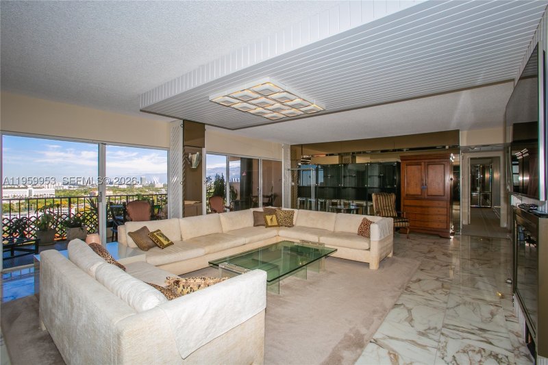 Condo for sale at The Cricket Club 1810