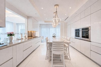 Comprar apartamento en Bellini Bal Harbour 301,303,304