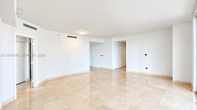Comprar apartamento no Carbonell 1603