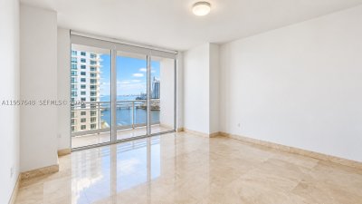 Comprar apartamento no Carbonell 1603