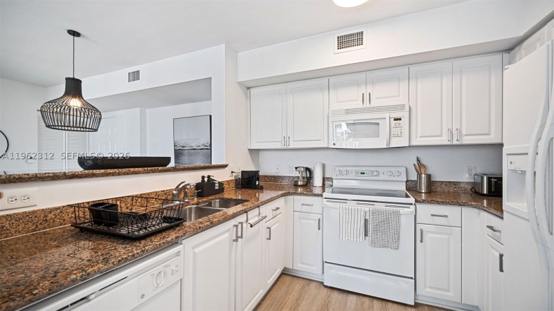 Aluguel de apartamento no Mark on Brickell 2203