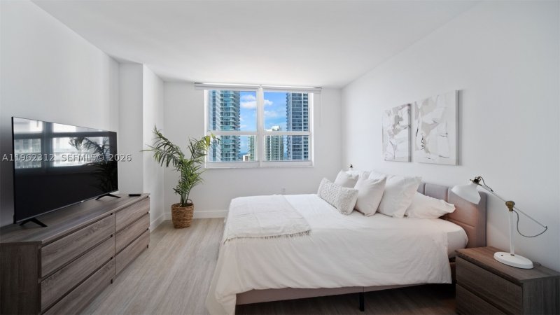 Aluguel de apartamento no Mark on Brickell 2203
