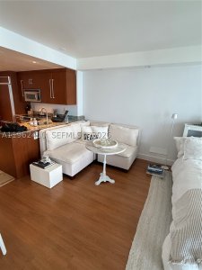Aluguel de apartamento no Harbour House 1402
