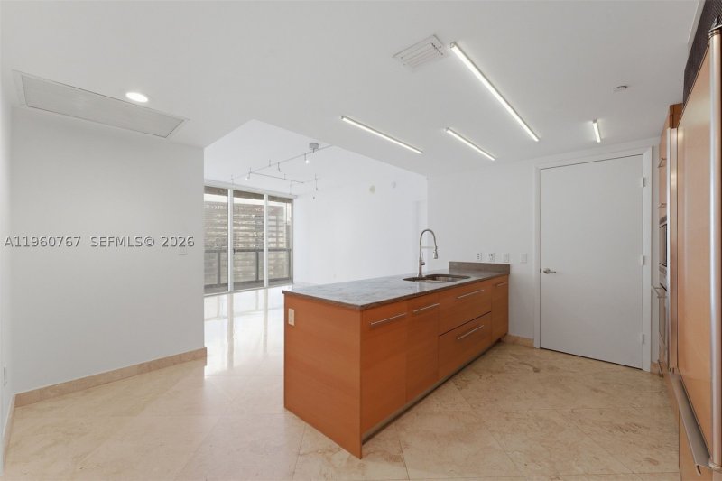 Condo for sale at Icon Brickell Tower I 3513