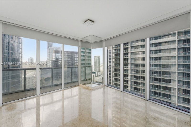 Condo for sale at Icon Brickell Tower I 3513