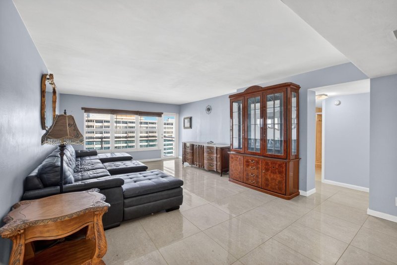 Condo for sale at Playa Del Mar 1515