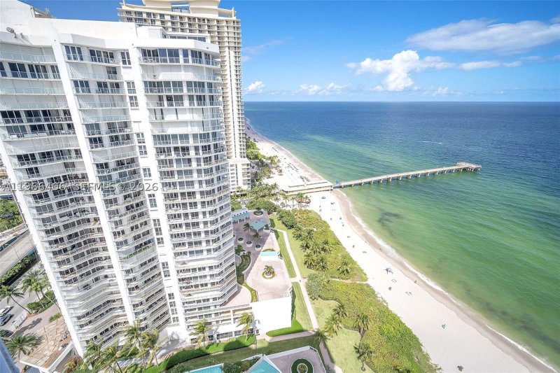 Apartment for rent at Oceania 2 2328