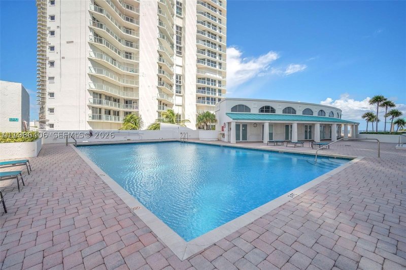 Apartment for rent at Oceania 2 2328