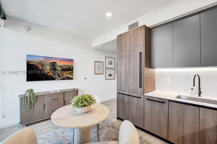 Comprar apartamento en 72 Park Miami Beach 705