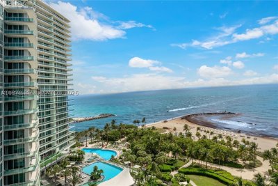 Comprar apartamento en Harbour House PH 1505