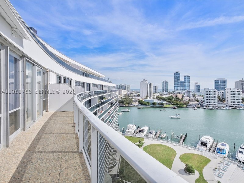 Condo for sale at King Cole 1012