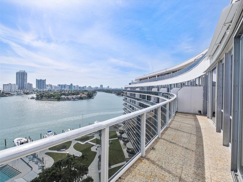 Condo for sale at King Cole 1012
