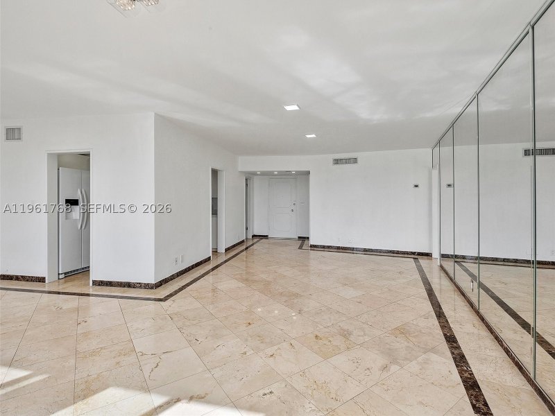 Condo for sale at King Cole 1012