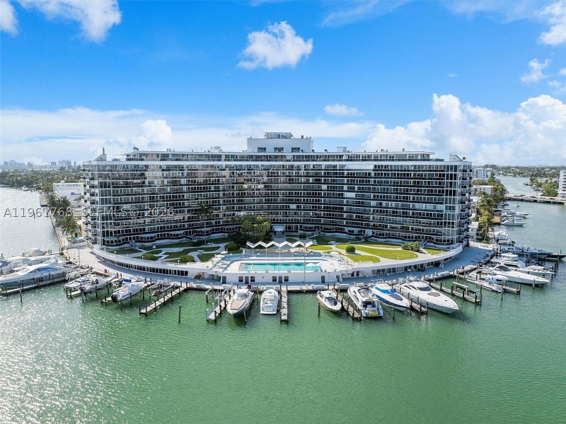 Condo for sale at King Cole 1012