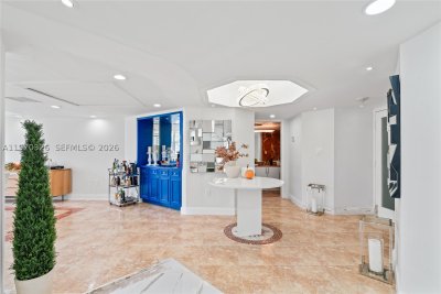 Comprar apartamento no Four Ambassadors 230