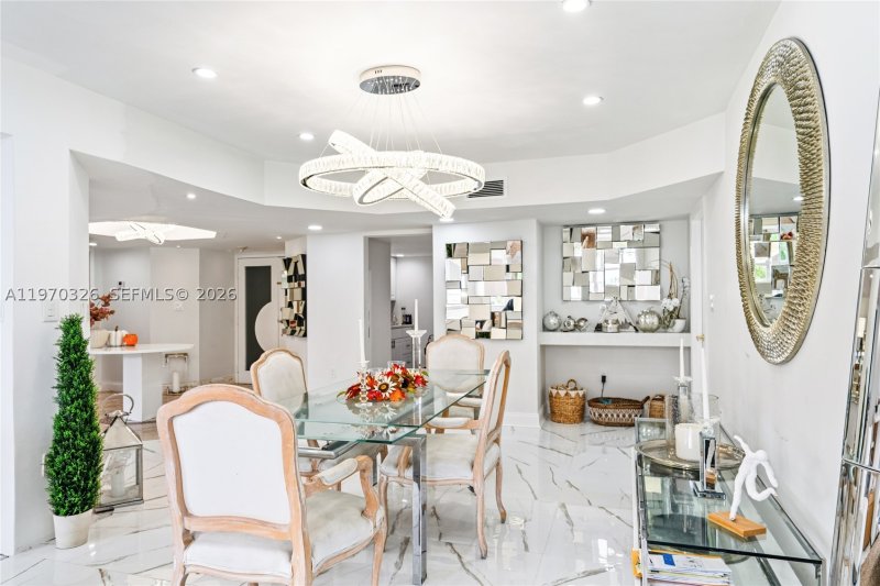 Comprar apartamento no Four Ambassadors 230