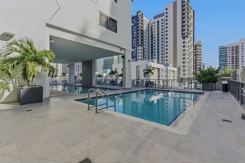 Condo for sale at Smart Brickell III 407