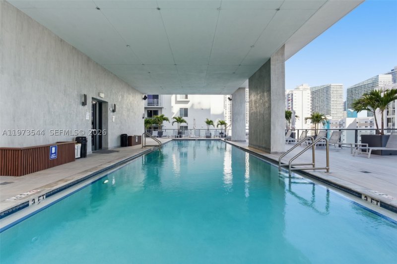 Condo for sale at Smart Brickell III 407