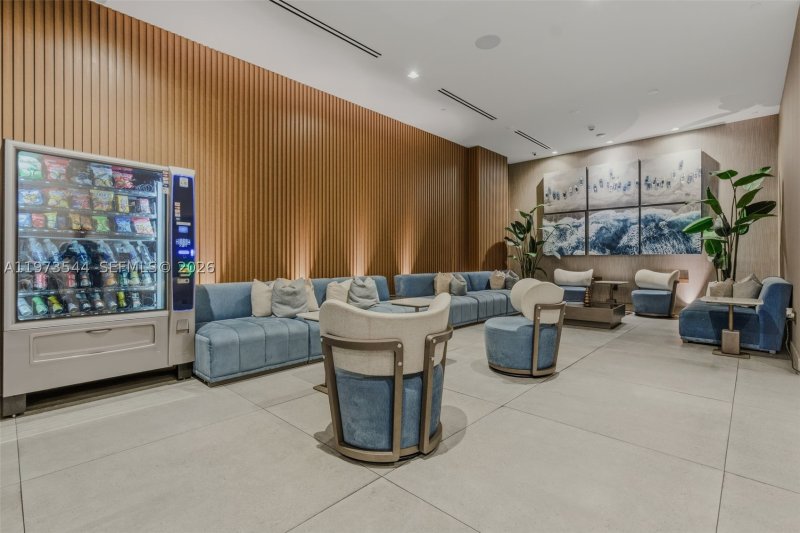 Condo for sale at Smart Brickell III 407