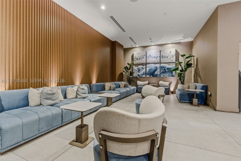 Condo for sale at Smart Brickell III 407