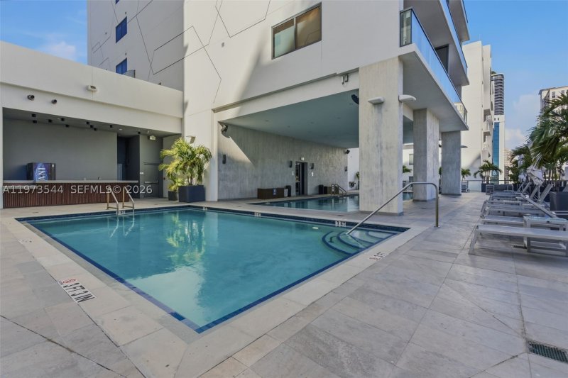 Condo for sale at Smart Brickell III 407