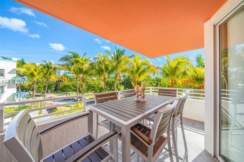Aluguel de apartamento no Ocean Place East 3C