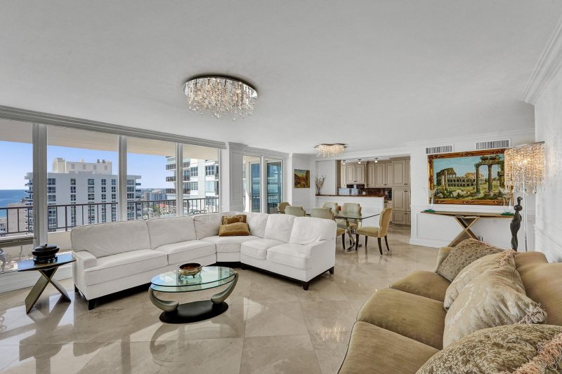 Apartment for rent at Plaza South 25H