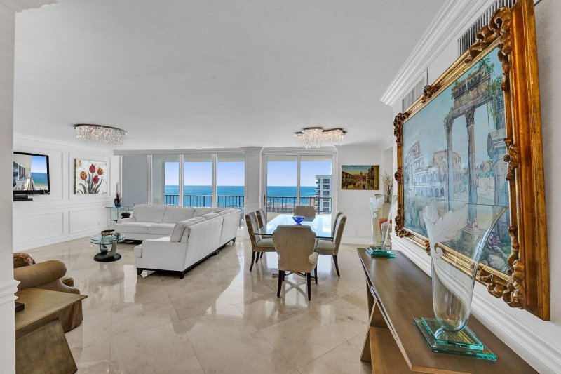 Apartment for rent at Plaza South 25H