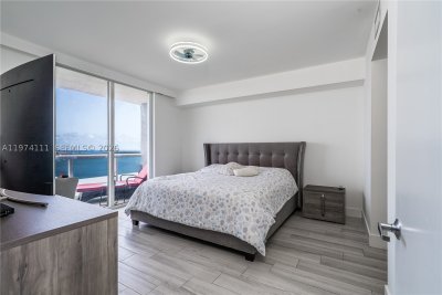 Comprar apartamento no 50 Biscayne 3106
