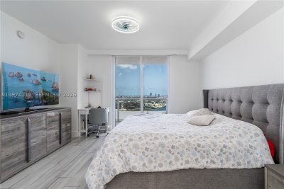 Comprar apartamento no 50 Biscayne 3106
