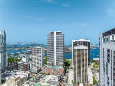 Comprar apartamento no 50 Biscayne 3106