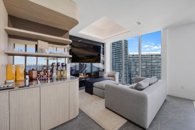 Comprar apartamento en Biscayne Beach UPH-4602