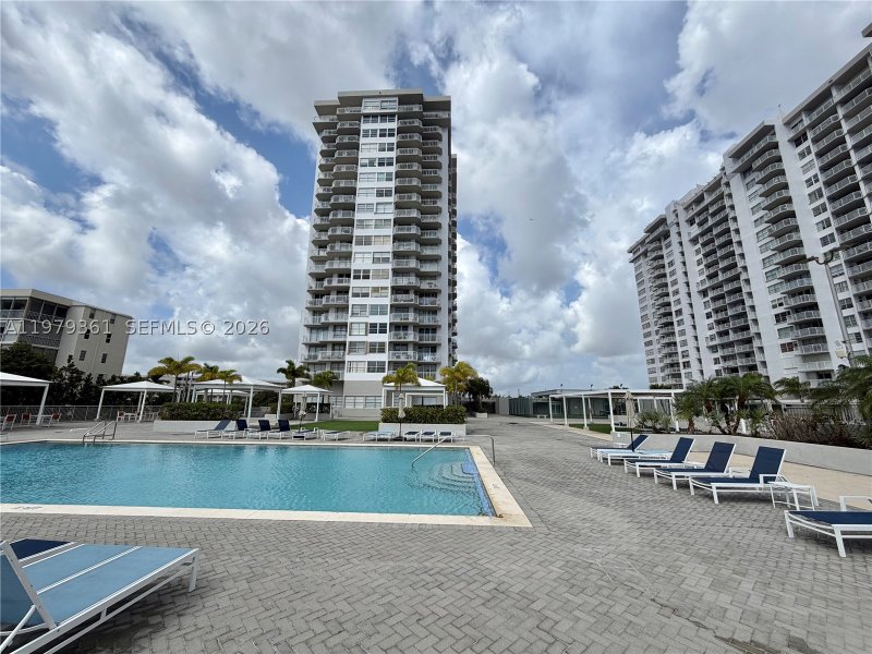 Apartment for rent at Del Prado South Tower 904