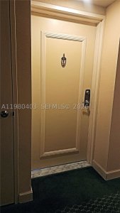 Comprar apartamento no Brickell Place B1407