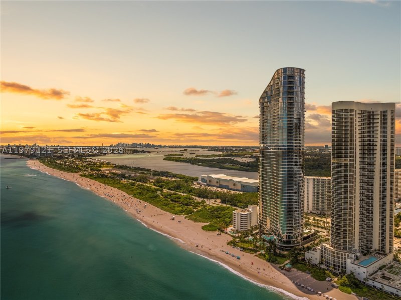 Alquiler de apartamento en Ritz Carlton Residences Sunny Isles 4802