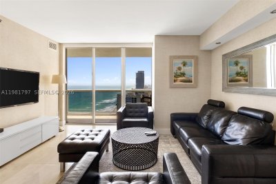 Aluguel de apartamento no Beach Club Two 2904
