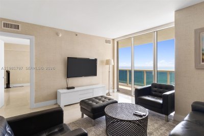 Aluguel de apartamento no Beach Club Two 2904