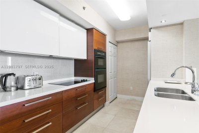 Aluguel de apartamento no Beach Club Two 2904