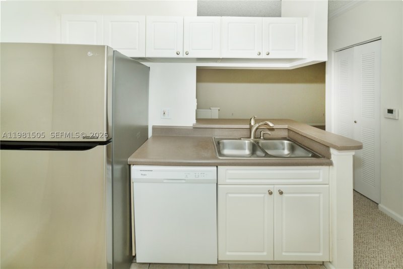Alquiler de apartamento en Porto Bellagio 4203