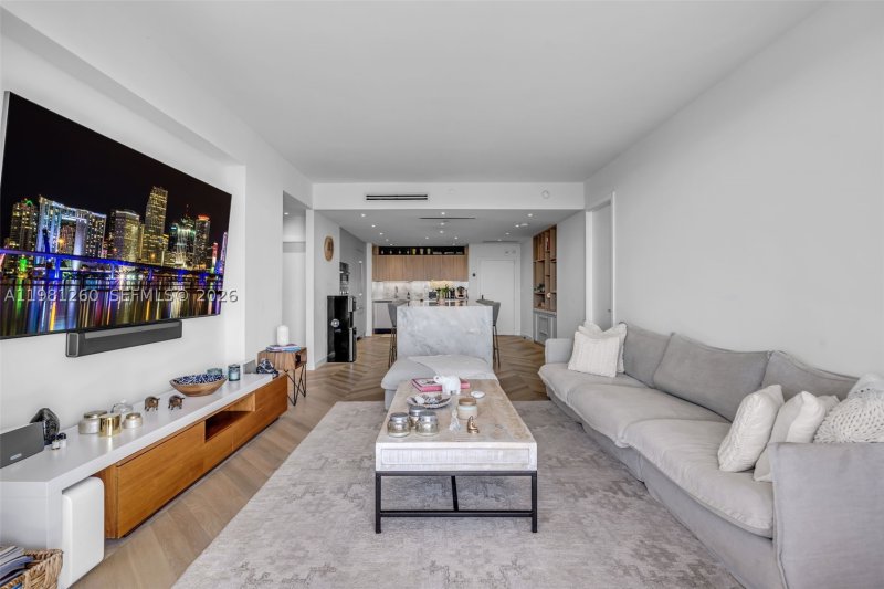 Condo for sale at Key Colony III Emerald Bay 1035