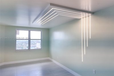 Aluguel de apartamento no The Hemispheres 22E