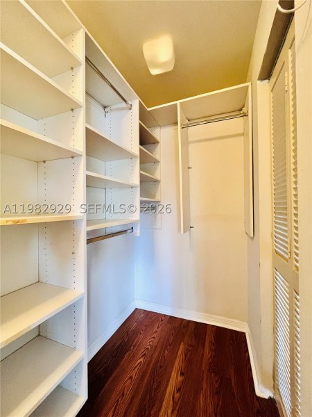 Apartment for rent at Poinciana Island 603