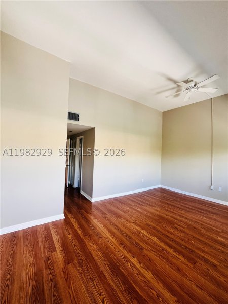 Apartment for rent at Poinciana Island 603