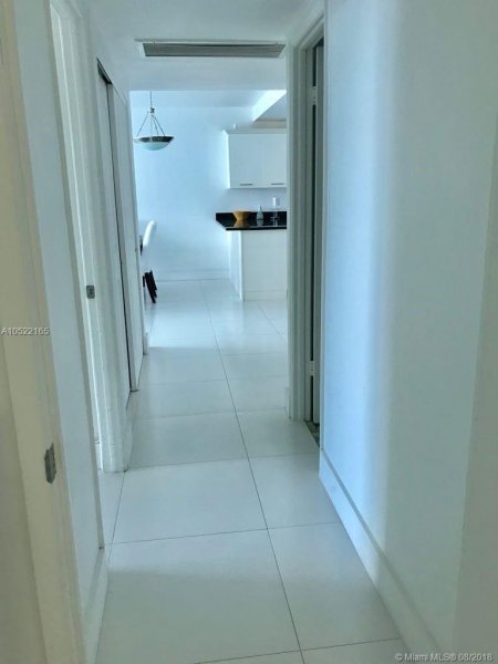 Comprar apartamento no Ocean View 901