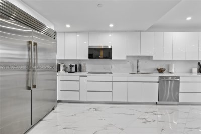 Comprar apartamento no 4000 Williams Island 2301