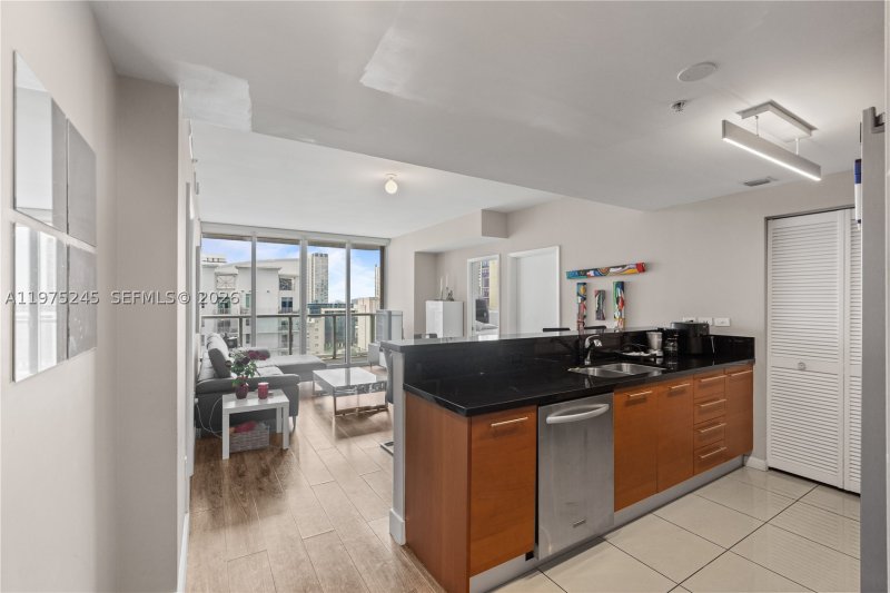 Condo for sale at Vizcayne Everglades On The Bay 2410