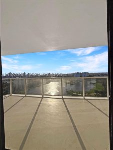 Comprar apartamento en Hamptons West 2409