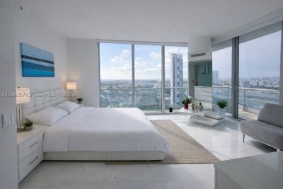 Aluguel de apartamento no Mint at Riverfront 2510