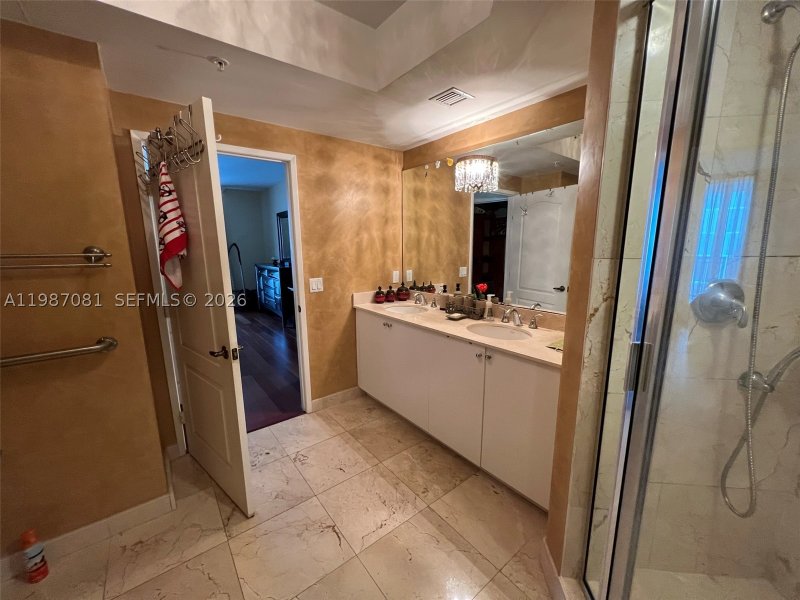 Alquiler de apartamento en King David 1207